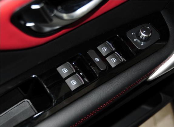 哈弗H1 2015款 1.5L 手动都市型 车厢座椅   门窗控制