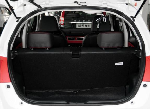 哈弗H1 2015款 1.5L AMT都市型 车厢座椅   后备厢