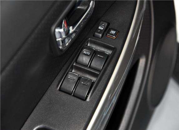 哈弗H1 2016款 红标 1.5L 手动舒适型 车厢座椅   门窗控制