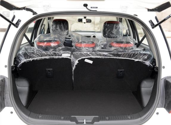 哈弗H1 2016款 红标 1.5L 手动豪华型 车厢座椅   后备厢