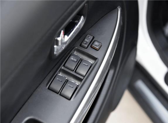 哈弗H1 2016款 红标 1.5L AMT舒适型 车厢座椅   门窗控制