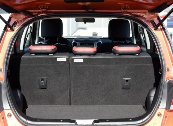 哈弗H1 2016款 红标 1.5L AMT豪华型 车厢座椅   后备厢