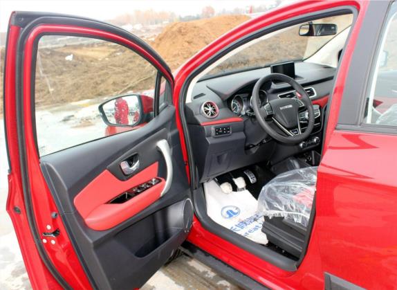 哈弗H1 2016款 改款 蓝标 1.5L 手动尊贵型 车厢座椅   前门板