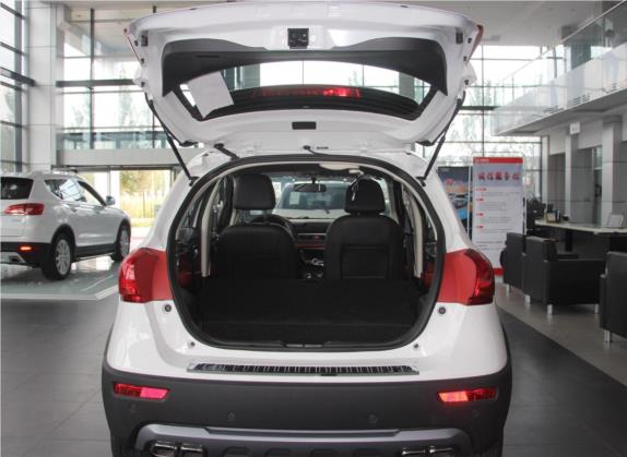 哈弗H1 2016款 改款 蓝标 1.5L AMT标准型 车厢座椅   后备厢