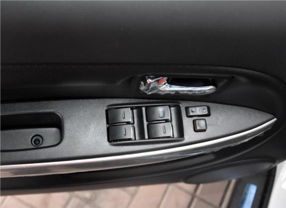 哈弗H1 2017款 红标 1.5L 手动标准型 车厢座椅   门窗控制