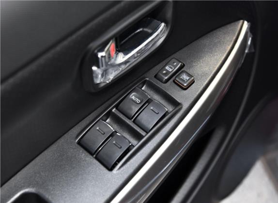 哈弗H1 2017款 红标 1.5L 手动豪华型 车厢座椅   门窗控制