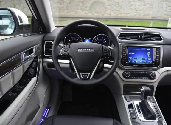 哈弗H6 Coupe 2015款 蓝标 2.0T 自动两驱尊贵型 中控类   驾驶位