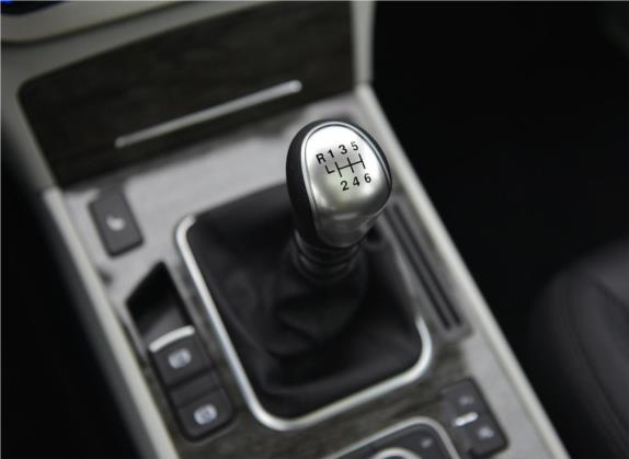 哈弗H6 Coupe 2015款 蓝标 2.0T 手动四驱尊贵型 中控类   挡把
