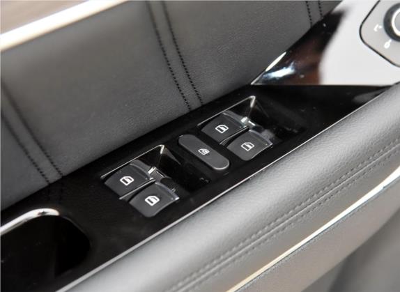 哈弗H6 Coupe 2016款 蓝标柴油 2.0T 手动两驱精英型 国IV 车厢座椅   门窗控制