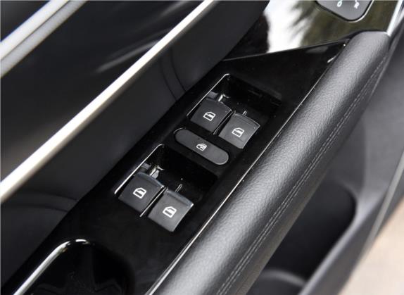 哈弗H6 Coupe 2016款 蓝标柴油 2.0T 手动四驱尊贵型 国IV 车厢座椅   门窗控制