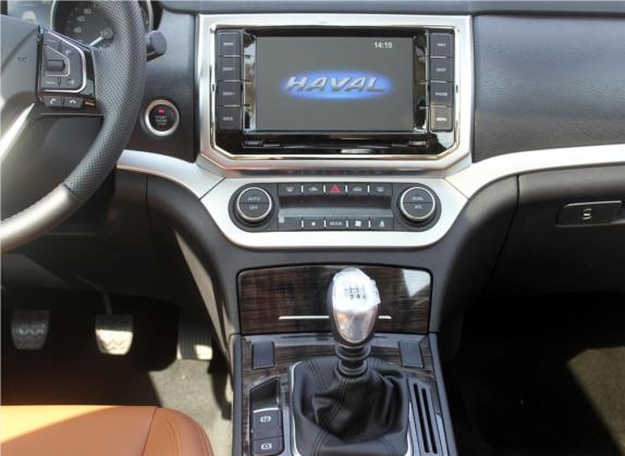 哈弗H6 Coupe 2016款 蓝标柴油 2.0T 手动两驱都市型 国V 中控类   中控台
