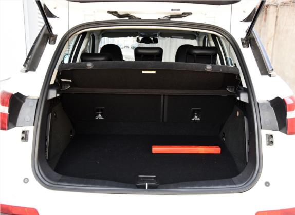 哈弗H6 Coupe 2017款 红标 2.0T 自动两驱精英型 车厢座椅   后备厢