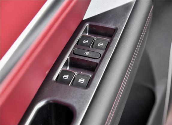 哈弗H6 Coupe 2018款 红标 1.5T 自动两驱超豪型 车厢座椅   门窗控制