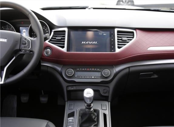 哈弗H6 Coupe 2020款 智联版 1.5T 手动两驱精英型 中控类   中控台