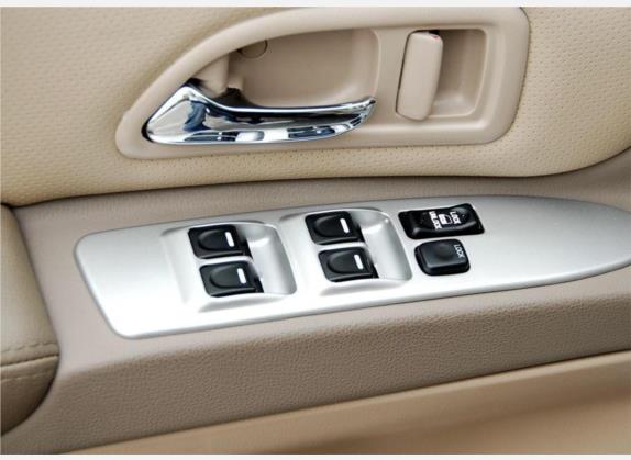 哈弗H3 2009款 领先版 2.4L 两驱超豪华型 车厢座椅   门窗控制