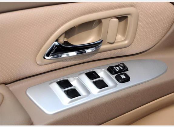哈弗H3 2009款 锐意版 2.0L 精英型 车厢座椅   门窗控制