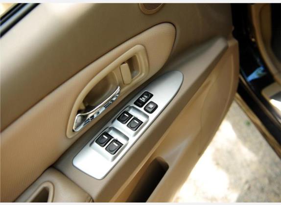 哈弗H3 2009款 锐意版 2.0L 天窗版 车厢座椅   门窗控制