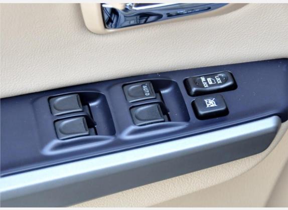 哈弗H3 2010款 领先版 2.5TCI 两驱豪华型 车厢座椅   门窗控制