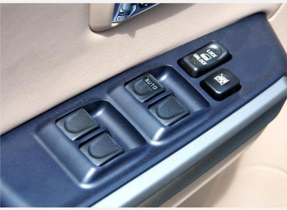 哈弗H3 2010款 领先版 2.4L 四驱豪华型 车厢座椅   门窗控制
