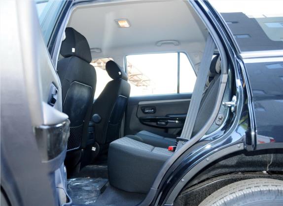 哈弗H3 2012款 锐意版 2.0L 四驱版 车厢座椅   后排空间