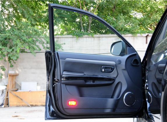 哈弗H3 2012款 锐意版 2.0L 四驱版 车厢座椅   前门板