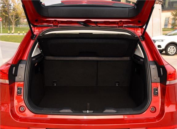 哈弗H2s 2017款 红标 1.5T 双离合豪华型 车厢座椅   后备厢