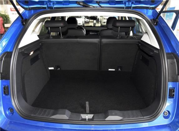哈弗H2s 2017款 红标 1.5T 双离合舒适型 车厢座椅   后备厢