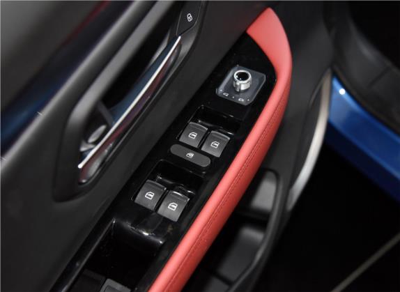 哈弗H2s 2017款 红标 1.5T 双离合舒适型 车厢座椅   门窗控制