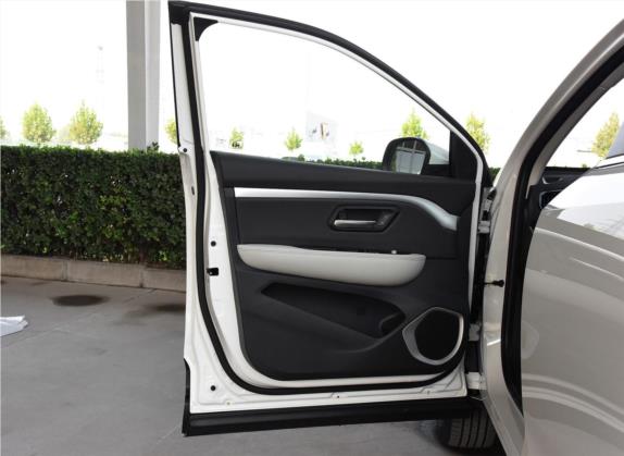 哈弗H2s 2018款 蓝标 1.5T 手动舒适型 车厢座椅   前门板