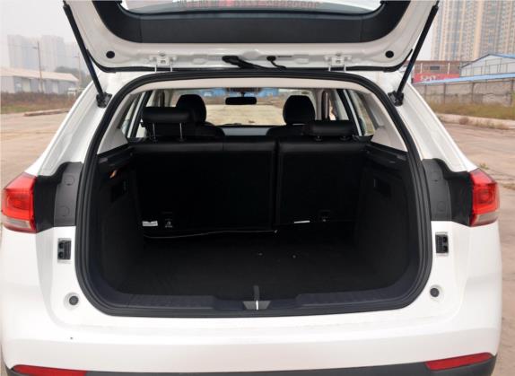哈弗H2s 2018款 蓝标 1.5T 双离合舒适型 车厢座椅   后备厢