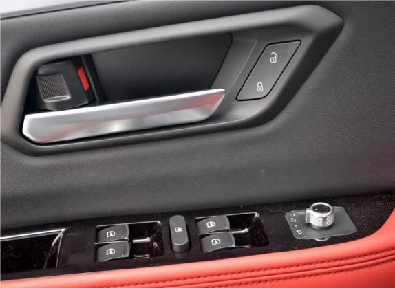 哈弗H2s 2018款 蓝标 1.5T 双离合舒适型 车厢座椅   门窗控制