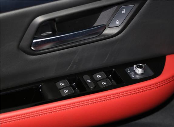 哈弗H2s 2018款 红标 1.5T 手动舒适型 车厢座椅   门窗控制