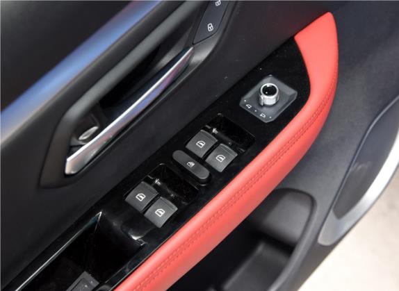 哈弗H2s 2018款 蓝标 1.5T 手动风尚型 车厢座椅   门窗控制