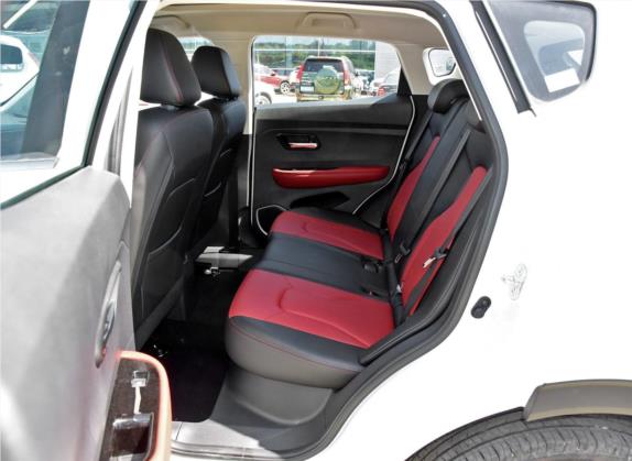 哈弗H2s 2018款 红标 1.5T 双离合风尚型 车厢座椅   后排空间