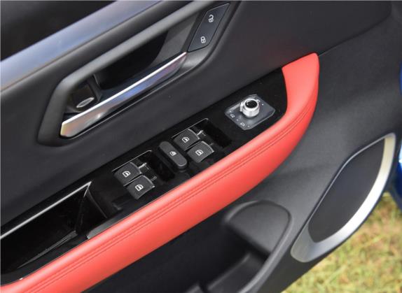 哈弗H2s 2018款 红标 1.5T 双离合智尚型 车厢座椅   门窗控制