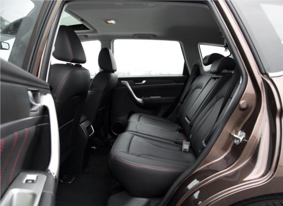 哈弗M6 2017款 1.5T 自动两驱尊贵型 车厢座椅   后排空间