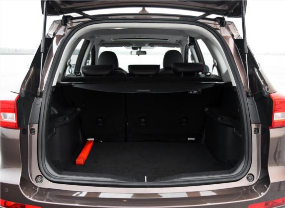 哈弗M6 2017款 1.5T 自动两驱尊贵型 车厢座椅   后备厢