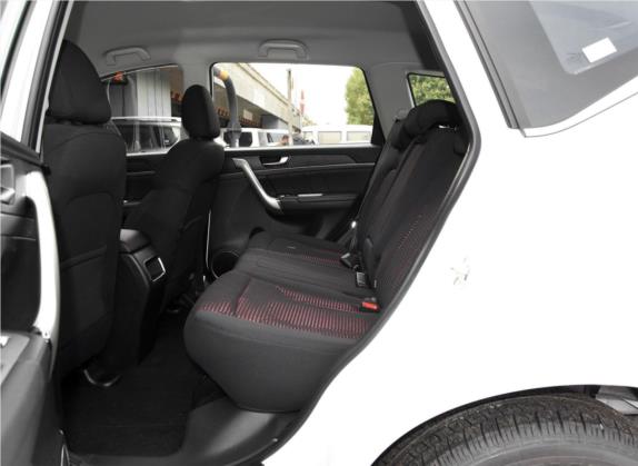 哈弗M6 2018款 1.5T 手动两驱都市型 车厢座椅   后排空间