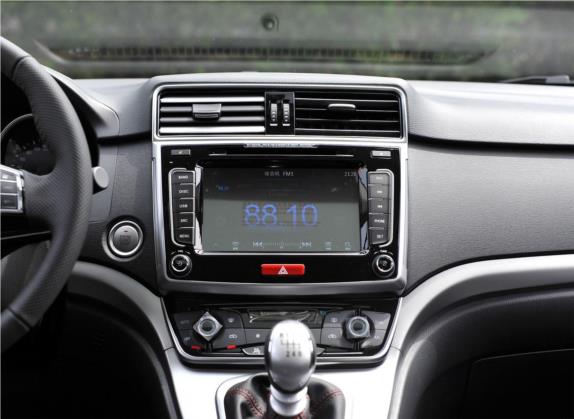哈弗M6 2018款 1.5T 手动两驱精英型 中控类   中控台