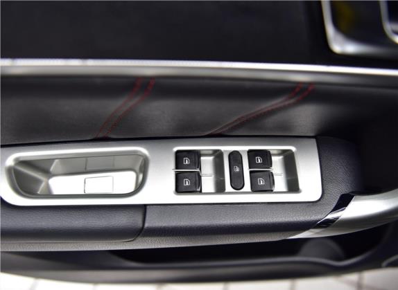 哈弗M6 2018款 改款 1.5T DCT两驱尊贵型 车厢座椅   门窗控制