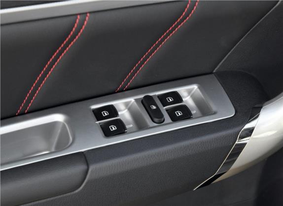 哈弗M6 2019款 1.5T 手动两驱精英型 国VI 车厢座椅   门窗控制