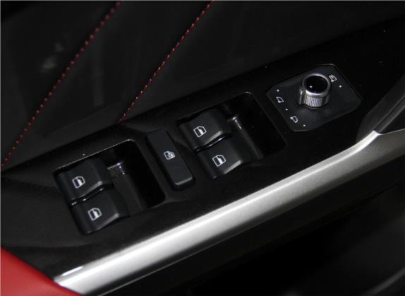 哈弗H4 2019款 红标 1.5GDIT DCT超豪智联版 车厢座椅   门窗控制