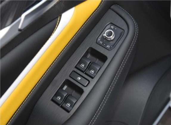 哈弗F7x 2019款 1.5T 两驱极智潮玩版 车厢座椅   门窗控制