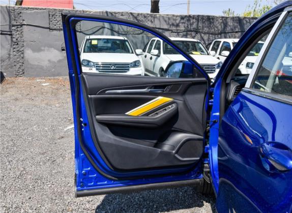 哈弗F7x 2019款 2.0T 两驱极智科技版 车厢座椅   前门板