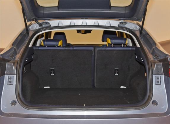 哈弗F7x 2019款 2.0T 四驱性能版 车厢座椅   后备厢