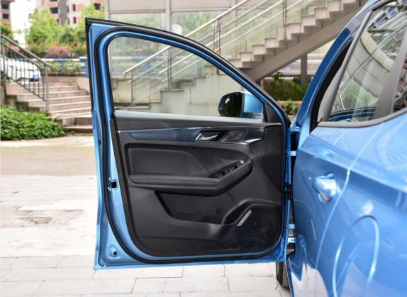 哈弗初恋 2021款 1.5T 自动大二版 车厢座椅   前门板