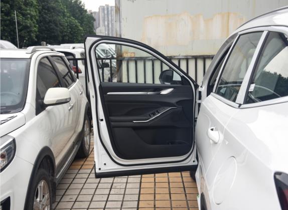 哈弗H6新能源 2023款 DHT-PHEV 110KM 悦行版 车厢座椅   前门板