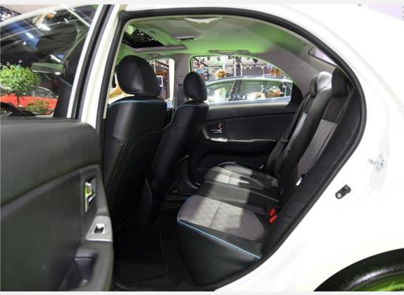华骐300E 2017款 标准型 车厢座椅   后排空间