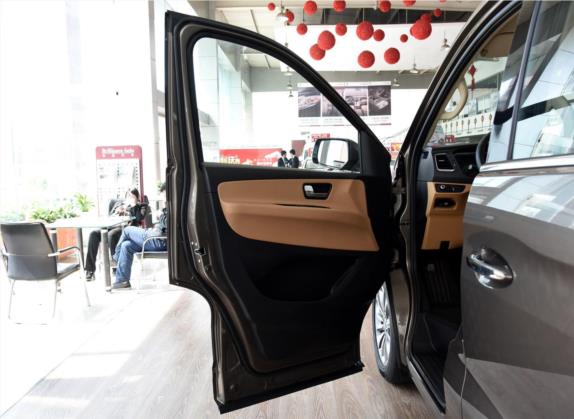 华颂7 2015款 2.0T 自动豪华型 车厢座椅   前门板