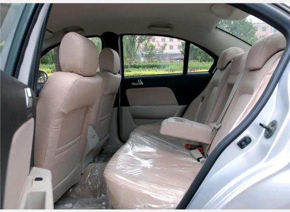赛豹III 2008款 1.6L 手动舒适型 车厢座椅   后排空间